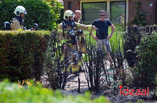 Struiken in brand in Vorden (17-06-2023)