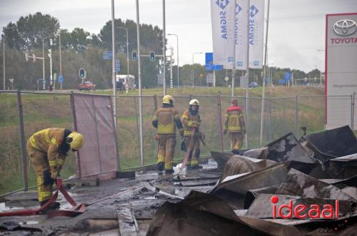 Resten van grote brand in Zutphen (08-10-2023)