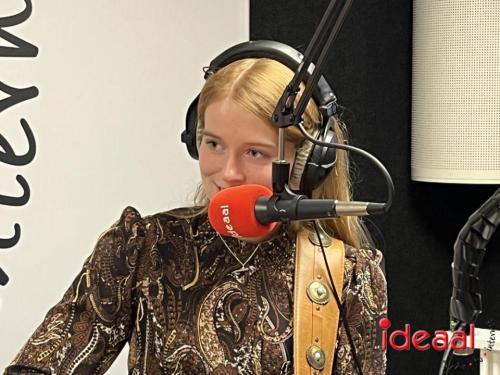 Yara Beeks te gast bij Ideaal Country (12-10-2023)