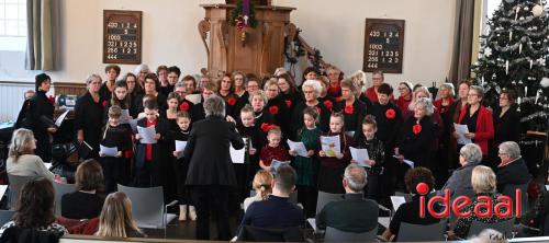 Kerstsfeer in kerk Hummelo (17-12-2023)