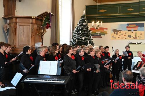 Kerstsfeer in kerk Hummelo (17-12-2023)