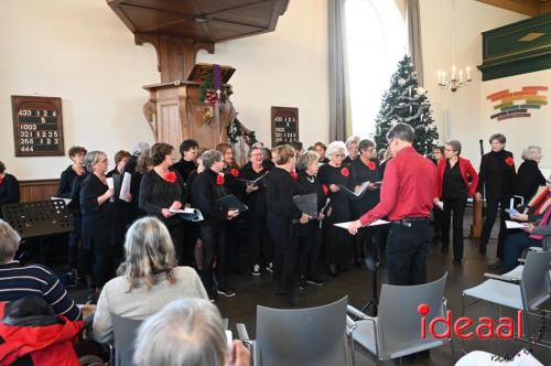 Kerstsfeer in kerk Hummelo (17-12-2023)