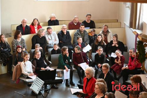 Kerstsfeer in kerk Hummelo (17-12-2023)