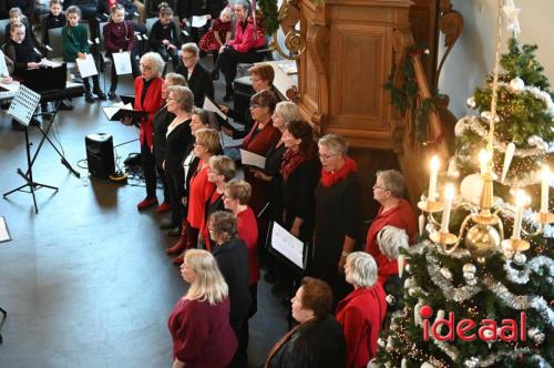 Kerstsfeer in kerk Hummelo (17-12-2023)