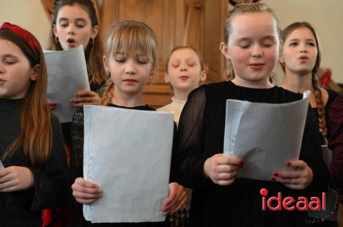 Kerstsfeer in kerk Hummelo (17-12-2023)