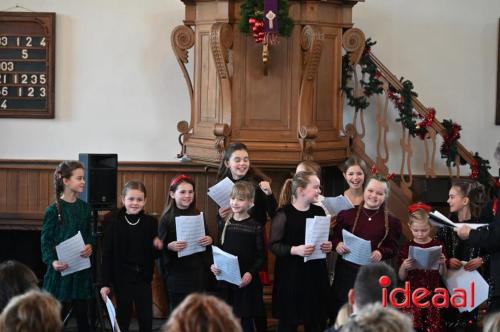 Kerstsfeer in kerk Hummelo (17-12-2023)