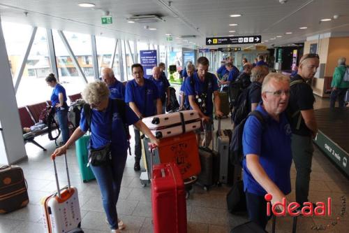 Folkloristische dansgroep De Iesselschotsers naar Estland