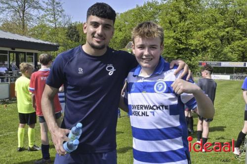 Voetbalclinic bij ZZC20 in Zelhem (01-05-2024)