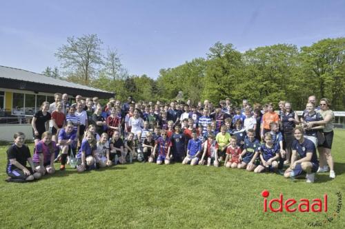 Voetbalclinic bij ZZC20 in Zelhem (01-05-2024)