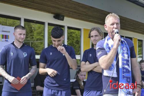 Voetbalclinic bij ZZC20 in Zelhem (01-05-2024)