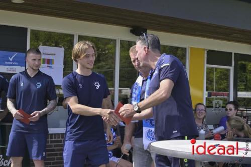 Voetbalclinic bij ZZC20 in Zelhem (01-05-2024)