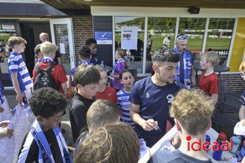 Voetbalclinic bij ZZC20 in Zelhem (01-05-2024)