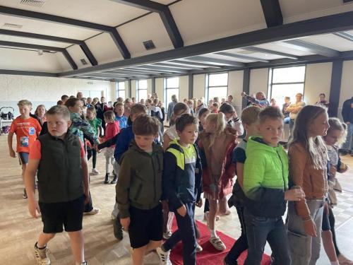 Sleuteloverdracht van Nijhof Halle aan school en gemeente (31-05-2024)-2