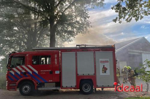 Uitslaande stalbrand in Wichmond (11-07-2024)