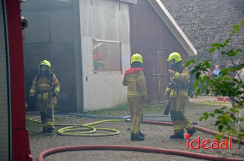 Uitslaande stalbrand in Wichmond (11-07-2024)