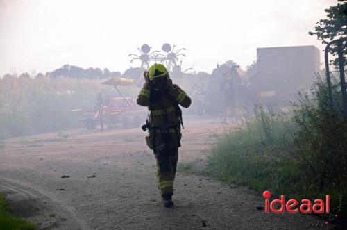 Uitslaande stalbrand in Wichmond (11-07-2024)