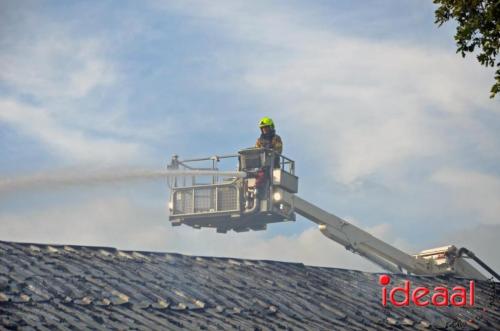 Uitslaande stalbrand in Wichmond (11-07-2024)