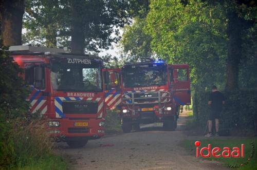 Uitslaande stalbrand in Wichmond (11-07-2024)