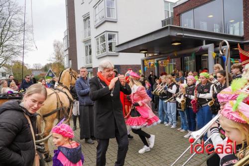 Sinterklaasintocht in Warnsveld - deel 2 (16-11-2024)