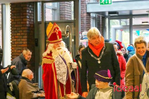 Sinterklaasintocht in Warnsveld - deel 2 (16-11-2024)