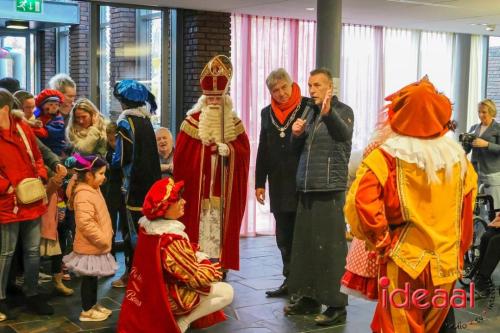 Sinterklaasintocht in Warnsveld - deel 2 (16-11-2024)