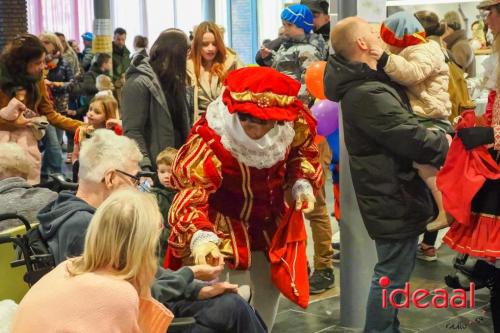 Sinterklaasintocht in Warnsveld - deel 2 (16-11-2024)