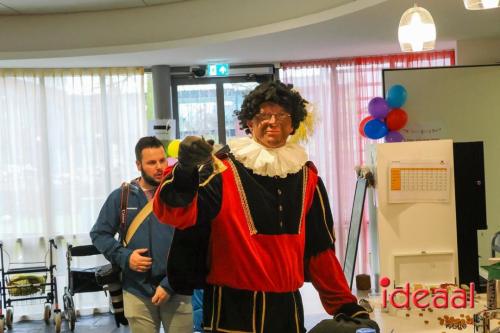 Sinterklaasintocht in Warnsveld - deel 2 (16-11-2024)