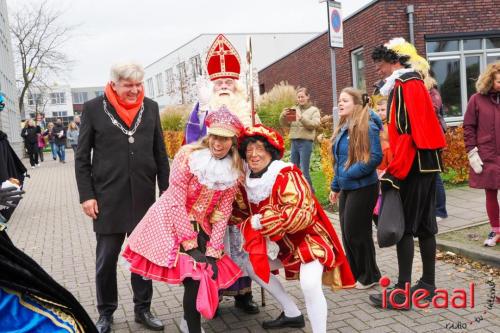 Sinterklaasintocht in Warnsveld - deel 2 (16-11-2024)