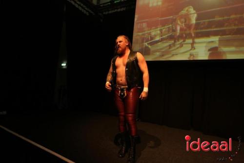 Worstel spektakel in de Event Kerk in Loil - deel 1 (14-04-2024)