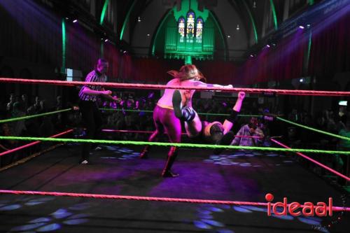 Worstel spektakel in de Event Kerk in Loil - deel 3 (14-04-2024)