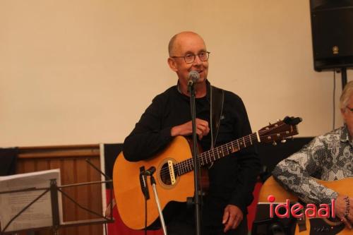 Prachtig stichting SONOM concert in Hummelose Kerk van "Goed Volk" & Bennie Jolink.