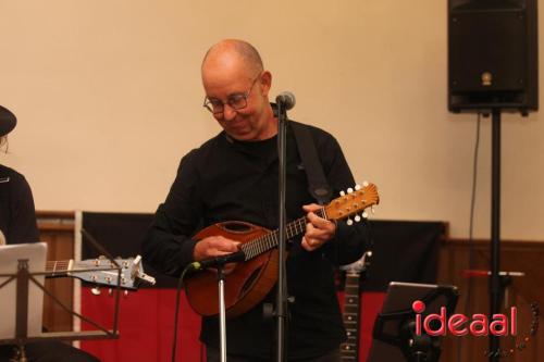 Prachtig stichting SONOM concert in Hummelose Kerk van "Goed Volk" & Bennie Jolink.