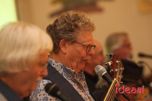 Prachtig stichting SONOM concert in Hummelose Kerk van "Goed Volk" & Bennie Jolink.