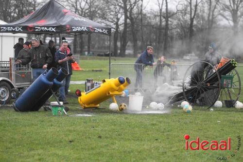Carbidschieten Knalbal Halle (31-12-2022)