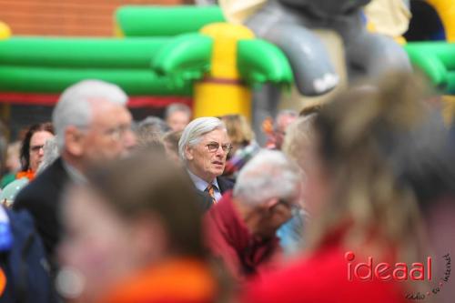 Prachtige begin Koningsdag en Aubade in Hengelo - deel 3 (27-04-2024)