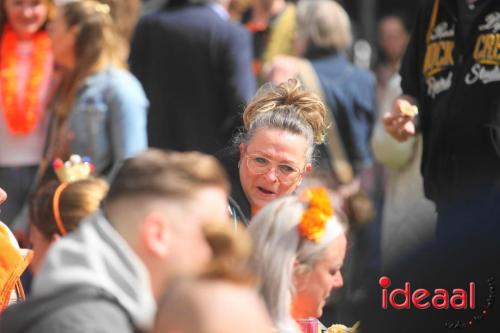 Prachtige begin Koningsdag en Aubade in Hengelo - deel 3 (27-04-2024)