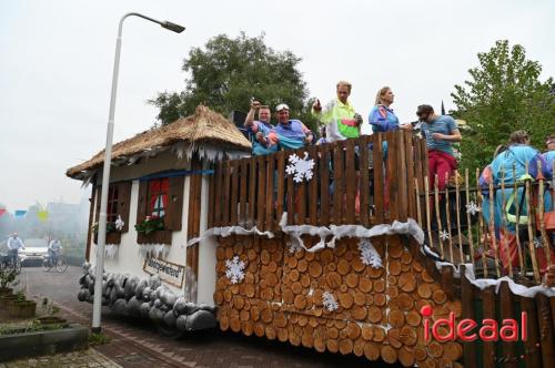 Kermisoptocht in Drempt drukbezocht - deel 2 (17-09-2023)