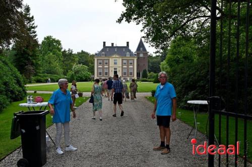 Openluchtspel "Hoezo Familie!"in Laren - deel 1 (08-07-2023)