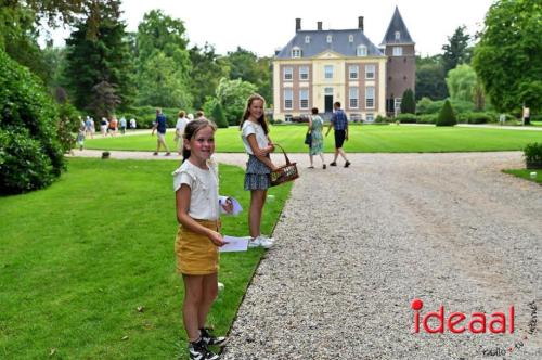 Openluchtspel "Hoezo Familie!"in Laren - deel 1 (08-07-2023)