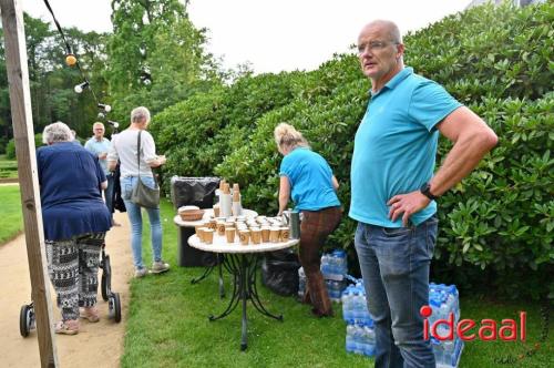 Openluchtspel "Hoezo Familie!"in Laren - deel 1 (08-07-2023)