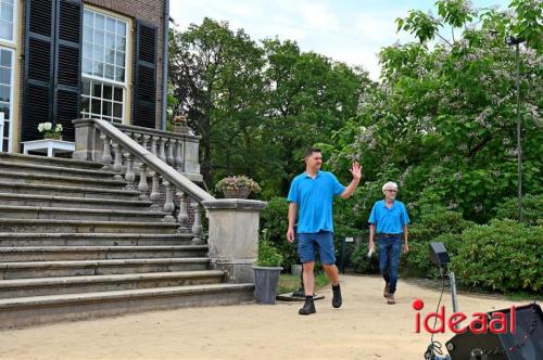 Openluchtspel "Hoezo Familie!"in Laren - deel 1 (08-07-2023)