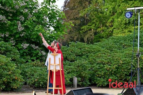 Openluchtspel "Hoezo Familie!"in Laren - deel 1 (08-07-2023)