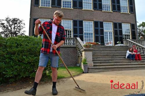 Openluchtspel "Hoezo Familie!"in Laren - deel 1 (08-07-2023)