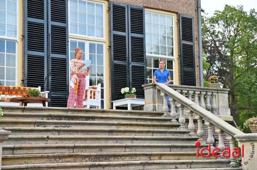 Openluchtspel "Hoezo Familie!"in Laren - deel 1 (08-07-2023)