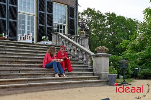 Openluchtspel "Hoezo Familie!"in Laren - deel 1 (08-07-2023)