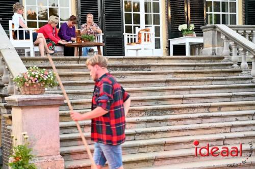 Openluchtspel "Hoezo Familie!"in Laren - deel 2 (08-07-2023)