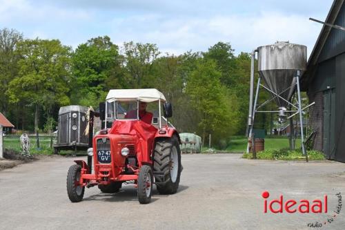 Koningsrit in Laren (27-04-2024)