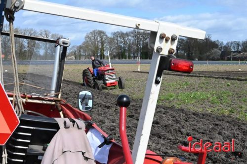 Oefenploegen bij aspergebedrijf Ten Broeke (04-04-2026)