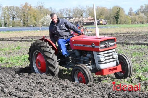 Oefenploegen bij aspergebedrijf Ten Broeke (04-04-2026)