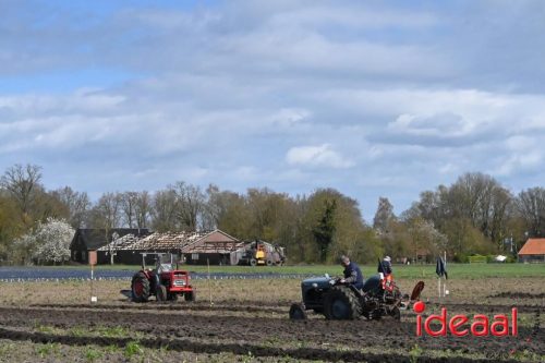 Oefenploegen bij aspergebedrijf Ten Broeke (04-04-2026)